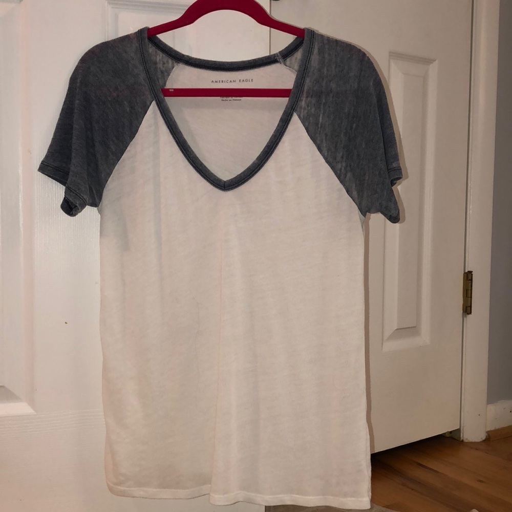 American Eagle shirt